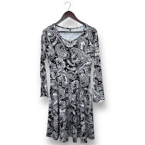NEW Black & White Paisley‎ Dress w Pockets Women's Size M Casual